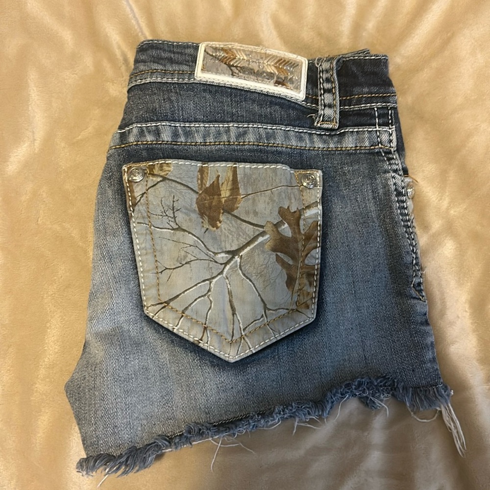 Women’s size 28 shorts